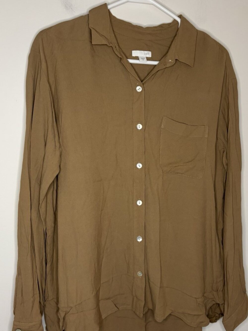 J.JILL Button Down Shirttail Crepe Top Womens M Tan Long Sleeve Collared Rayon